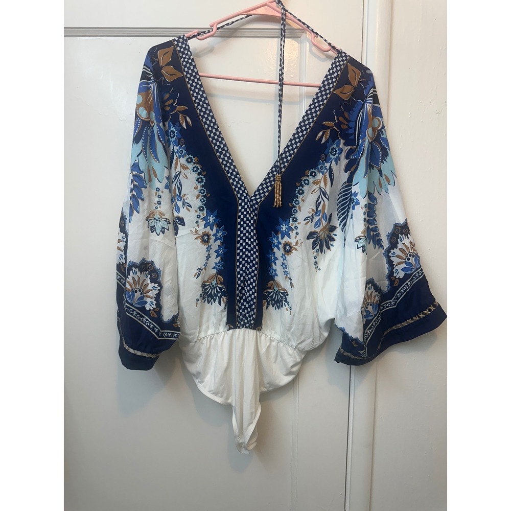 Farm Rio Blue White Floral V-Neck Bodysuit Kimono Sleeve Beaded Tassel Large